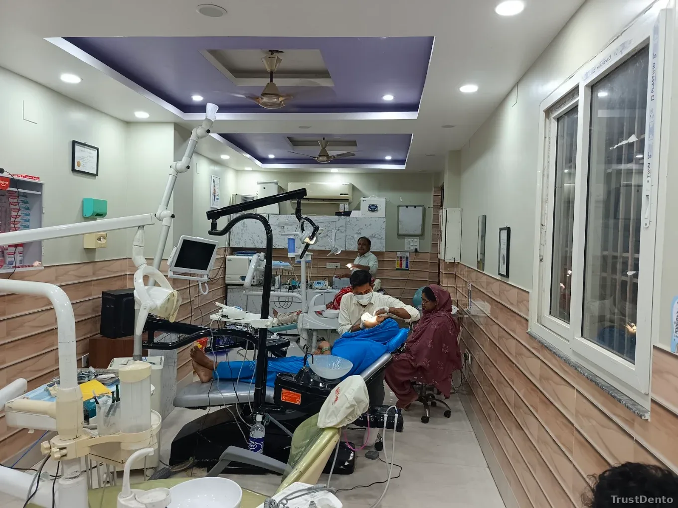 Dr. Arif Zafar photo