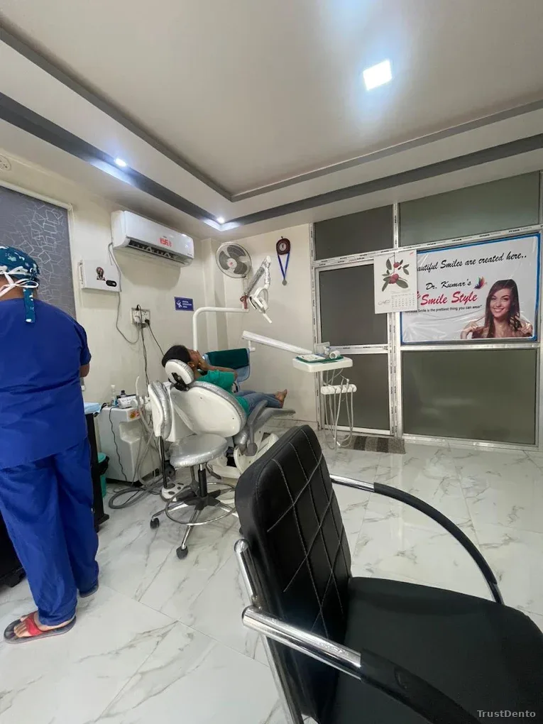 Dr. Manish Kumar photo